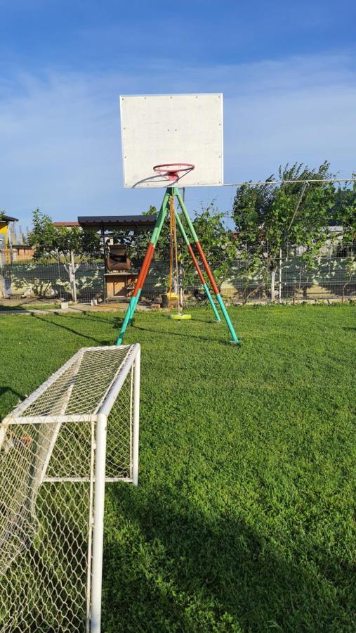 Room With Private Garden Shkoder Exterior photo